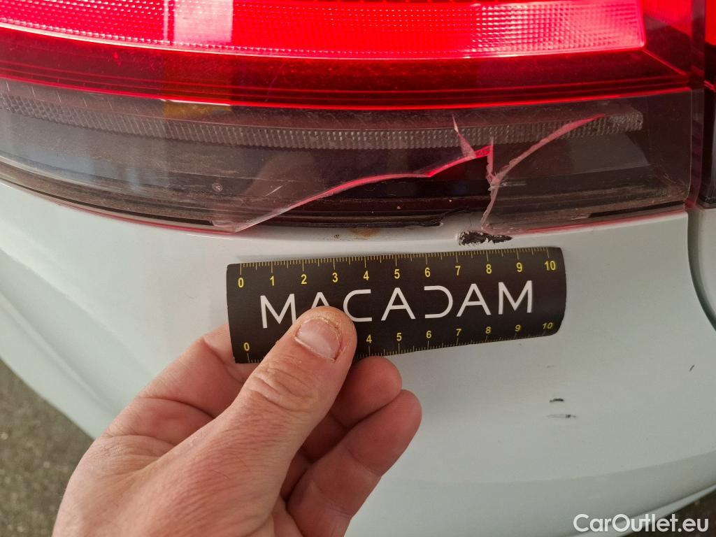  Renault  Megane RENAULT Mégane Berline / 2020 / 5P / Berline evolution TCe 140 #8