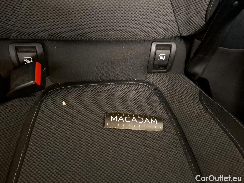  Renault  Megane RENAULT Mégane Berline / 2020 / 5P / Berline evolution TCe 140 #21