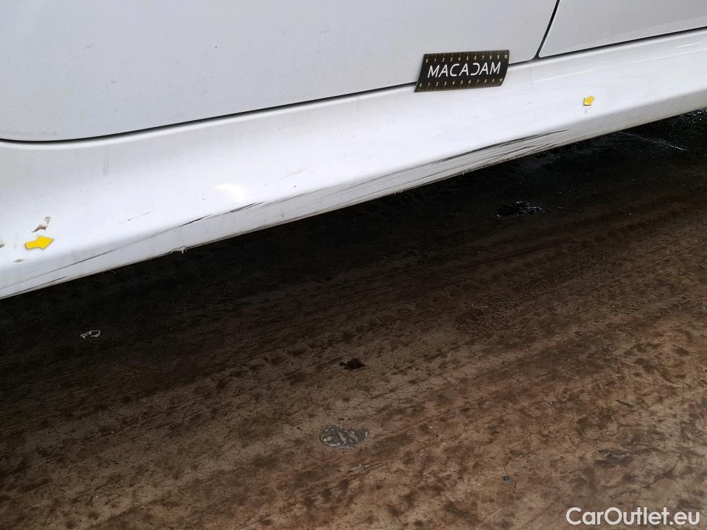  Toyota  Yaris TOYOTA  Hybride / 2019 / 5P / Berline Hybride 116h France Business Stage Acad #6