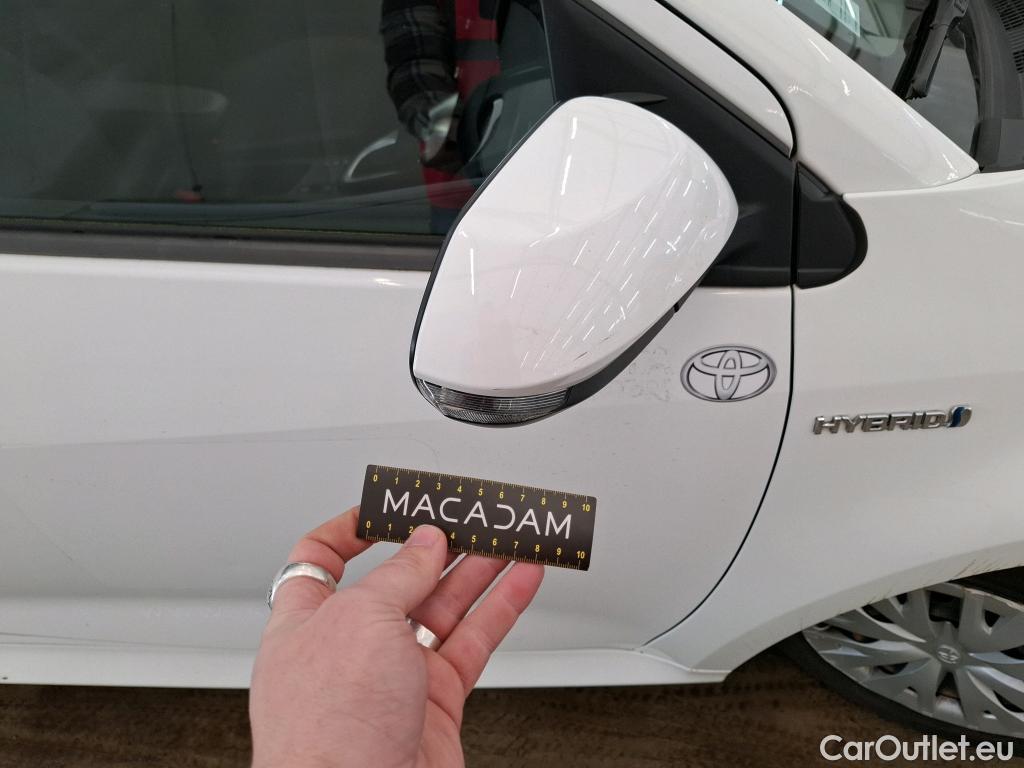  Toyota  Yaris TOYOTA  Hybride / 2019 / 5P / Berline Hybride 116h France Business Stage Acad #33