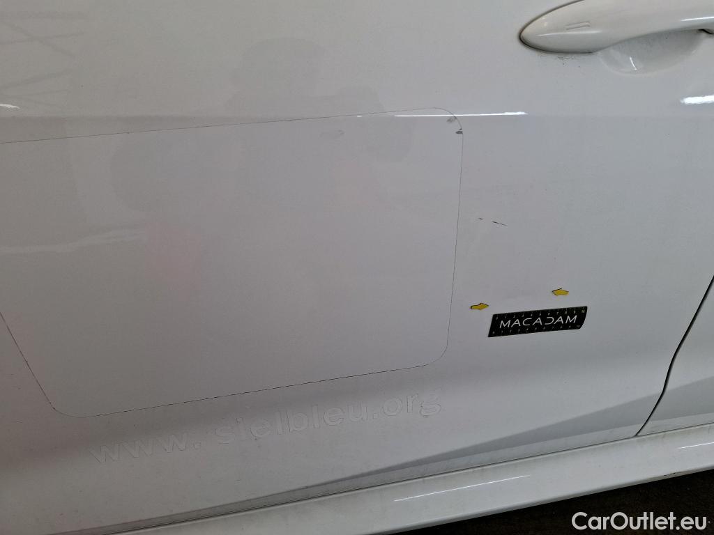  Toyota  Yaris TOYOTA  Hybride / 2019 / 5P / Berline Hybride 116h France Business Stage Acad #1