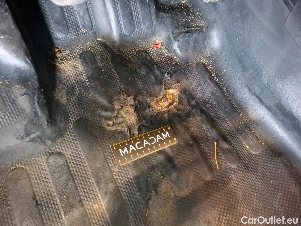  Renault  EXPRESS RENAULT  / 2021 / 4P / Fourgonnette Confort - Blue dCi 95-22 #2