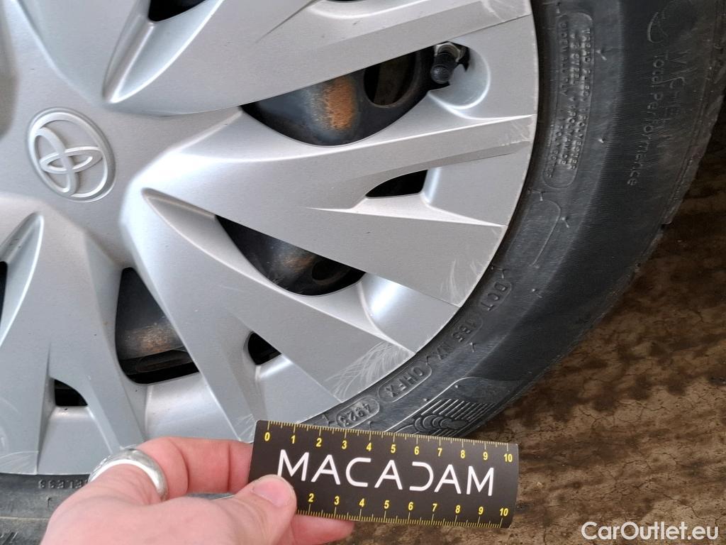  Toyota  Yaris TOYOTA  Hybride / 2019 / 5P / Berline Hybride 116h France Business Stage Acad #19