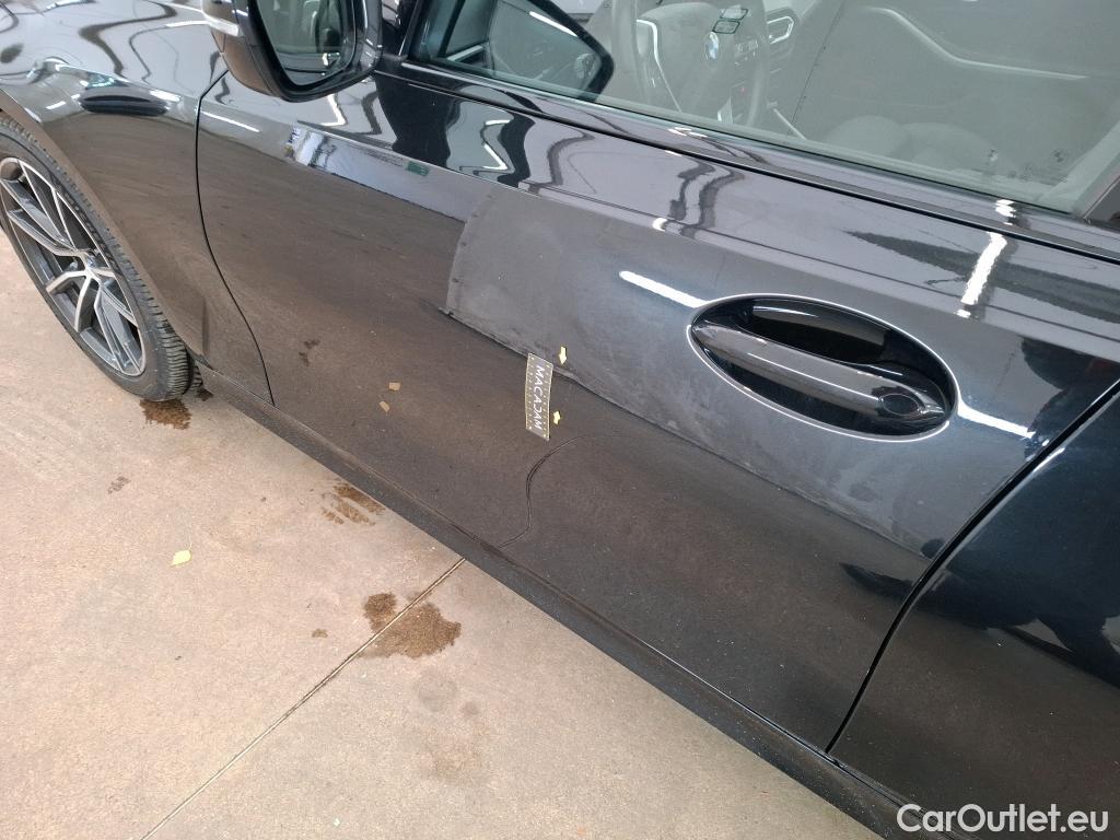  Bmw  Serie 3 BMW Série 3 Touring / 2022 / 5P / Break 318i 156ch Business Design BVA8 #1