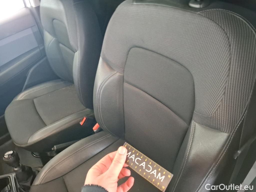  Renault  EXPRESS RENAULT  / 2021 / 4P / Fourgonnette Confort - Blue dCi 95-22 #16