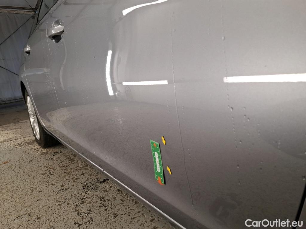  Peugeot  308 PEUGEOT  SW / 2017 / 5P / Break Puretech 110 S&S Active Business #4