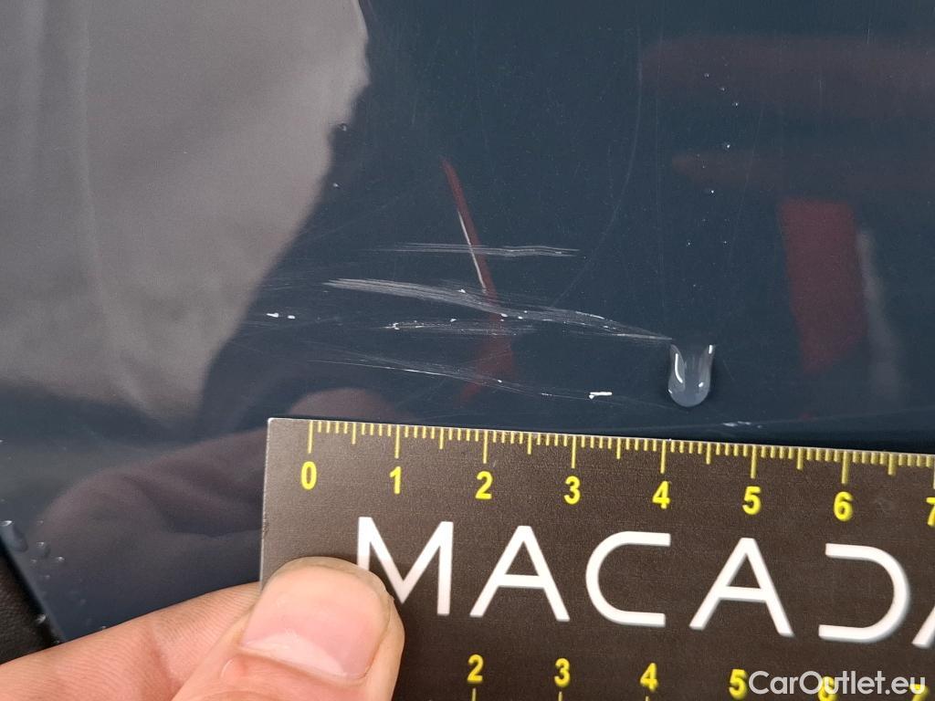  Renault  Captur RENAULT  / 2019 / 5P / SUV Intens TCe 140 FAP -21 #11