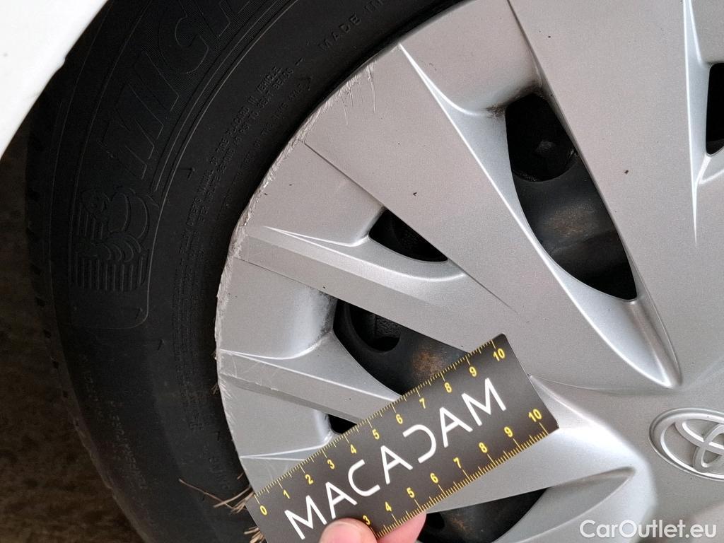  Toyota  Yaris TOYOTA  Hybride / 2019 / 5P / Berline Hybride 116h France Business Stage Acad #26