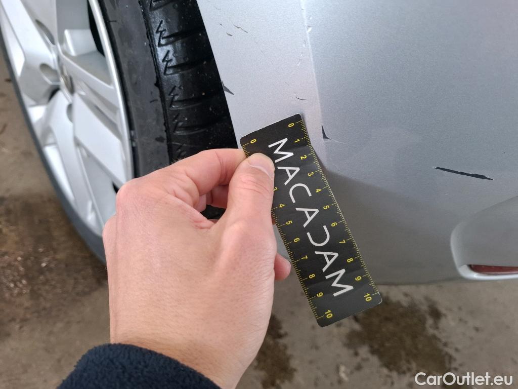  Renault  Clio  V Business 1.6 E-TECH Hybrid 140CV BVA6 E6d #18