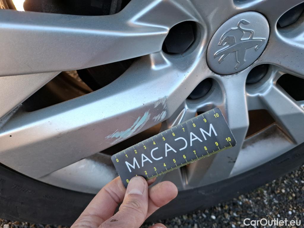  Peugeot  3008  Active Business 1.2 PureTech 130CV BVA8 E6d #4