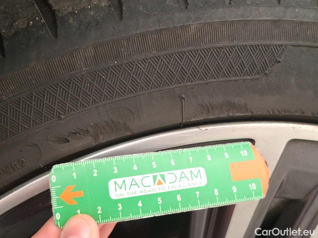  Bmw  Serie 1 BMW Série 1 / 2019 / 5P / Berline 116i DKG7 Business Design #8