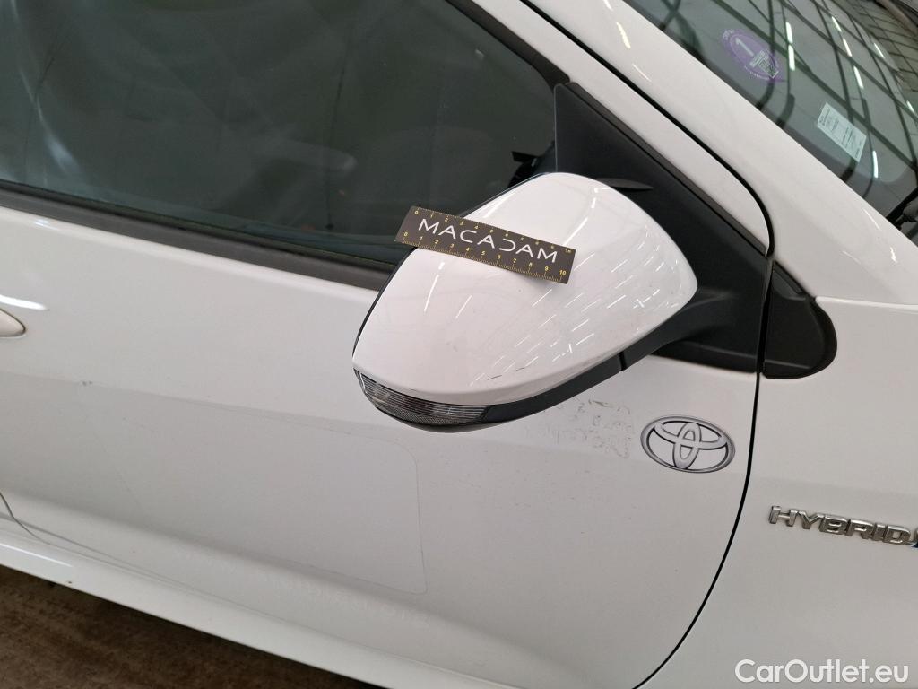  Toyota  Yaris TOYOTA  Hybride / 2019 / 5P / Berline Hybride 116h France Business Stage Acad #31