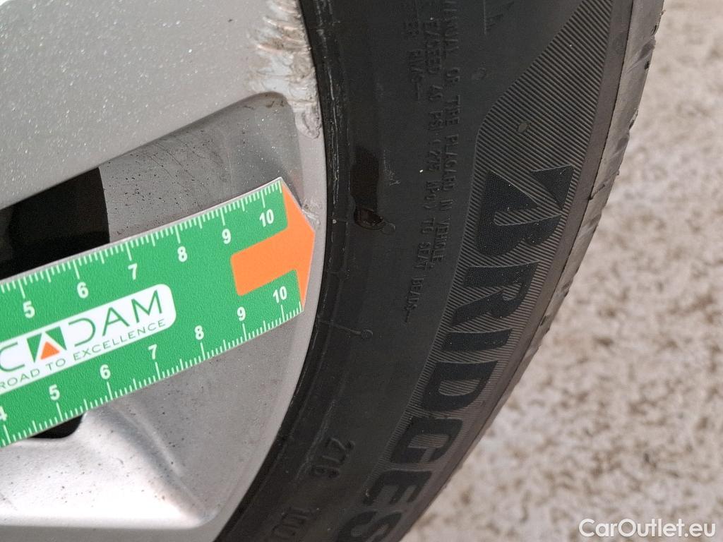  Peugeot  308 PEUGEOT  SW / 2017 / 5P / Break Puretech 110 S&S Active Business #13