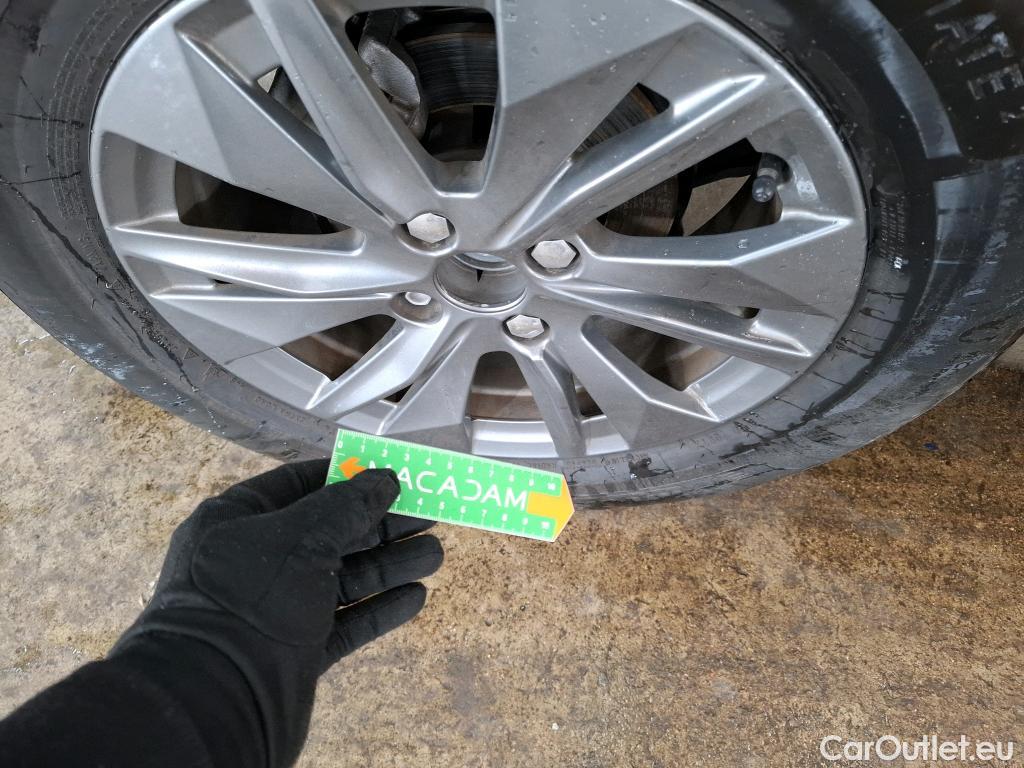  Peugeot  2008  Style 1.2 PureTech 100CV BVM6 E6d #9