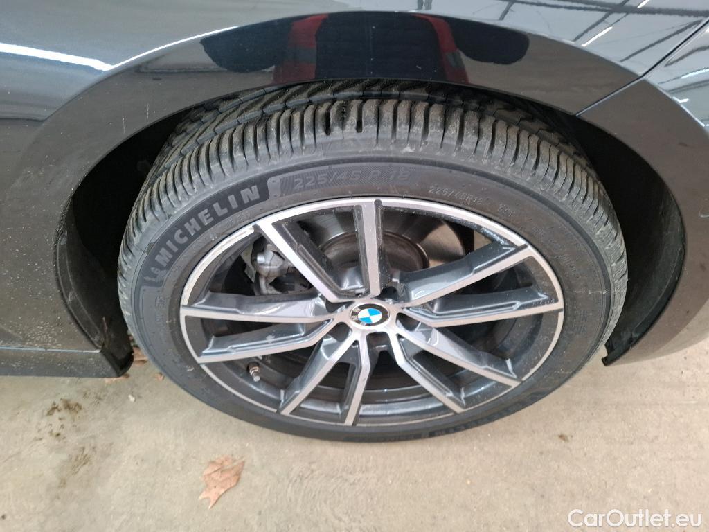  Bmw  Serie 3 BMW Série 3 Touring / 2022 / 5P / Break 318i 156ch Business Design BVA8 #14