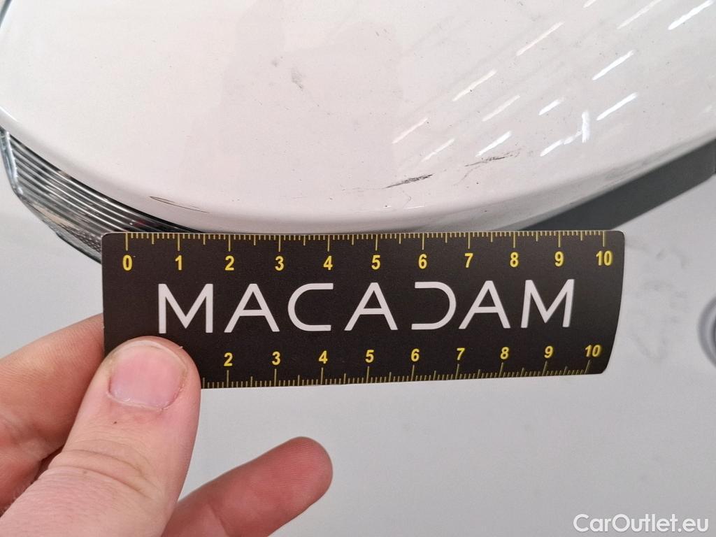  Toyota  Yaris TOYOTA  Hybride / 2019 / 5P / Berline Hybride 116h France Business Stage Acad #32