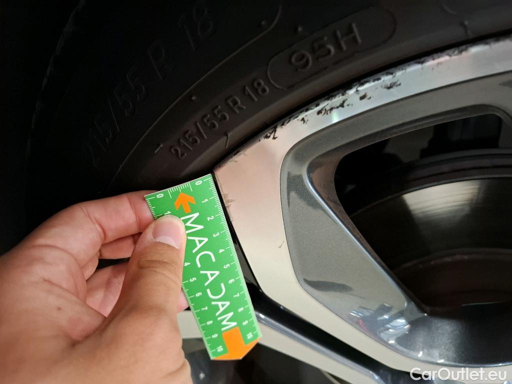  Renault  Captur  II Intens 1.6 E-TECH Plug-in 160CV BVA6 E6d #31