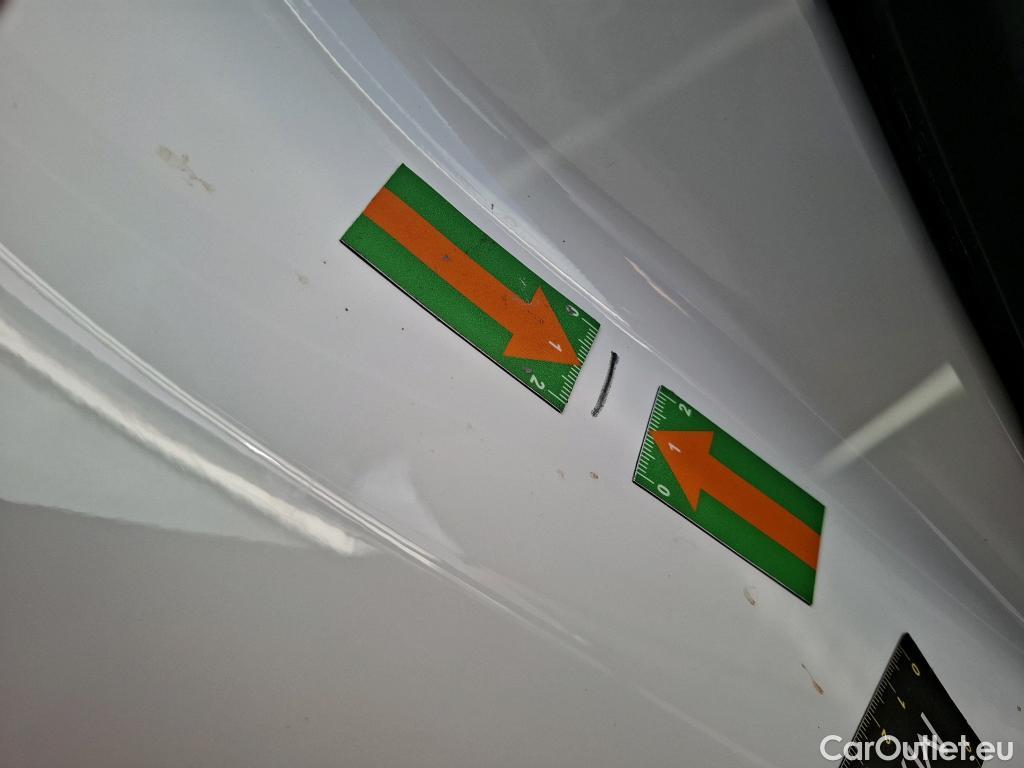  Peugeot  2008 PEUGEOT  / 2016 / 5P / Crossover Puretech 110 S&S ACTIVE #24