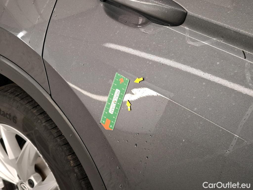  Volkswagen  Tiguan VOLKSWAGEN  / 2016 / 5P / SUV 1.5 TSI 150 EVO DSG7 Carat #10