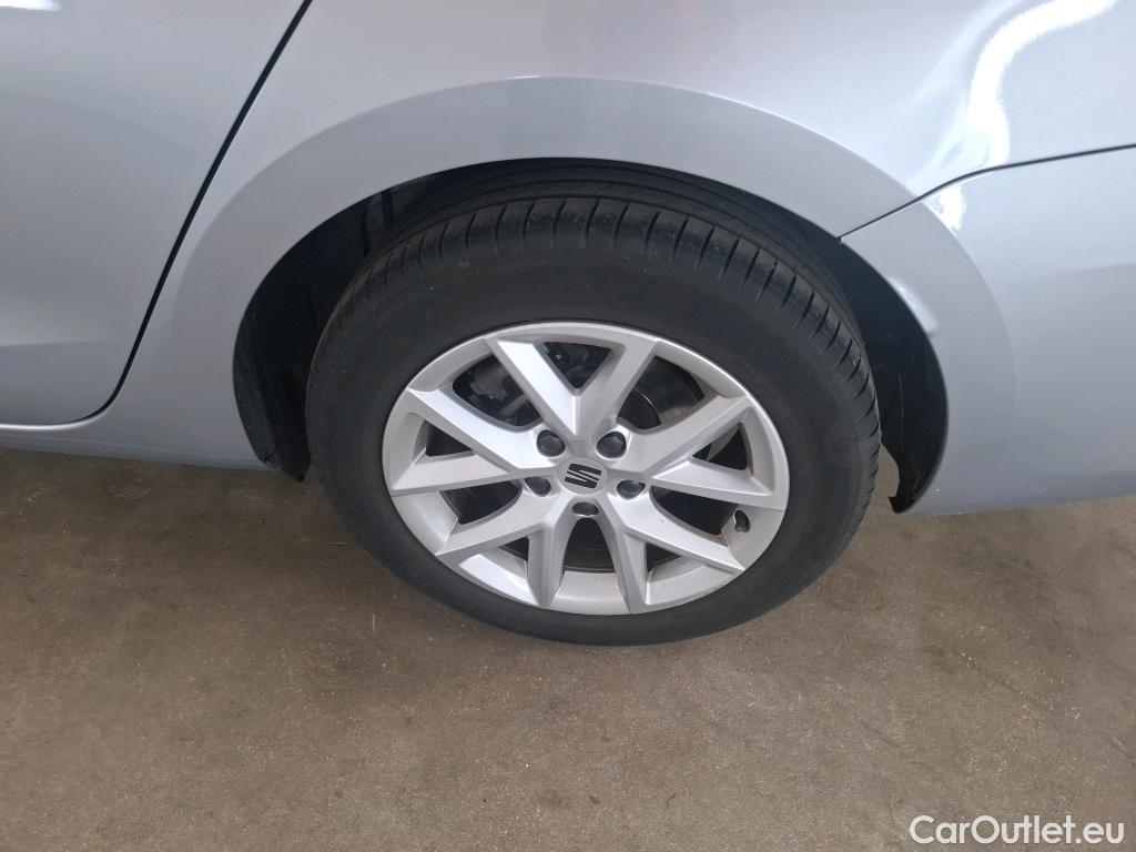  Seat  Leon SEAT  Sportstourer / 2020 / 5P / Break 1.0 eTSI 110 DSG S&S Style Business #3