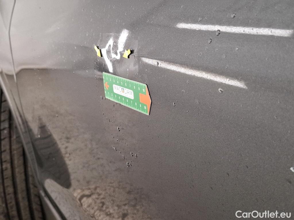  Volkswagen  Tiguan VOLKSWAGEN  / 2016 / 5P / SUV 1.5 TSI 150 EVO DSG7 Carat #4