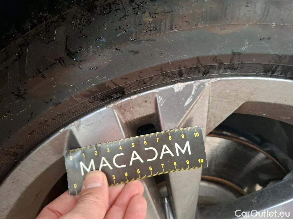  Volkswagen  Tiguan VOLKSWAGEN  / 2020 / 5P / SUV 1.4 eHybrid 245 DSG6 R-Line #5