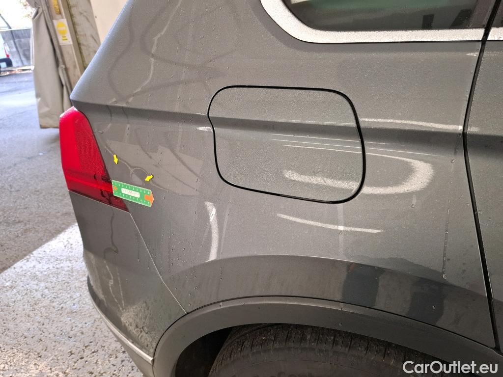  Volkswagen  Tiguan VOLKSWAGEN  / 2016 / 5P / SUV 1.5 TSI 150 EVO DSG7 Carat #1