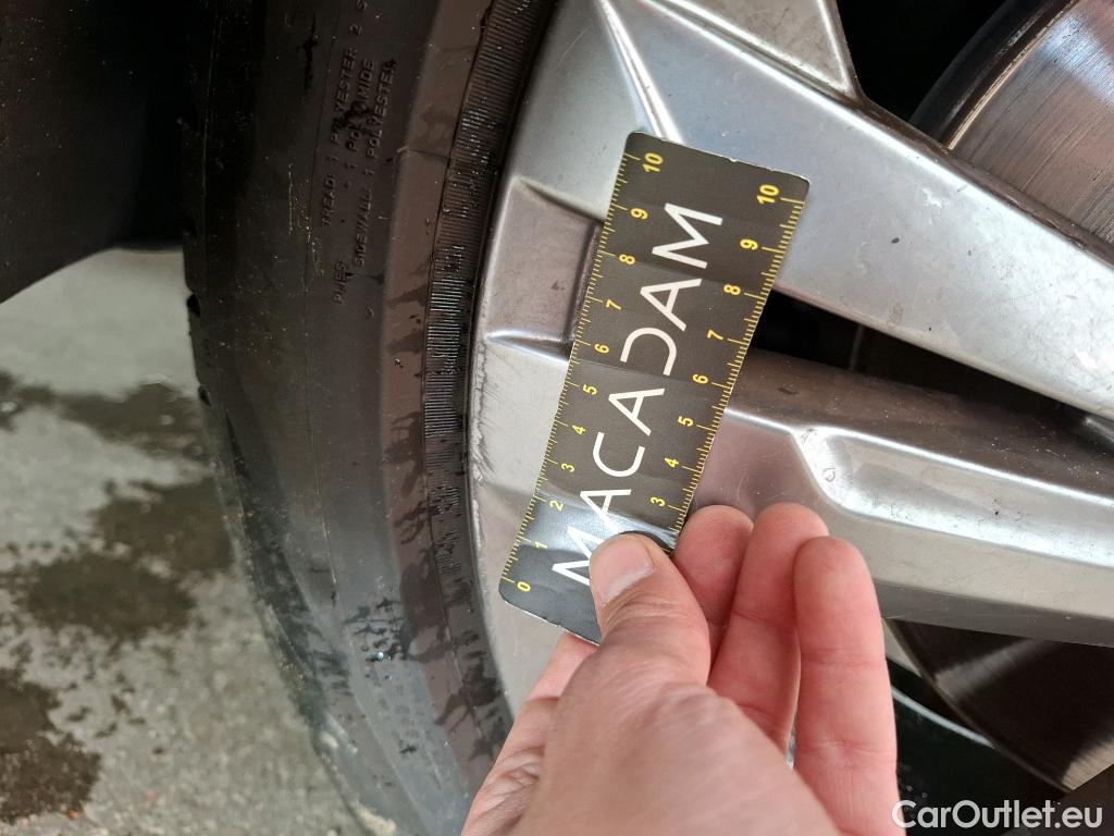  Volkswagen  Tiguan VOLKSWAGEN  / 2020 / 5P / SUV 1.4 eHybrid 245 DSG6 R-Line #7