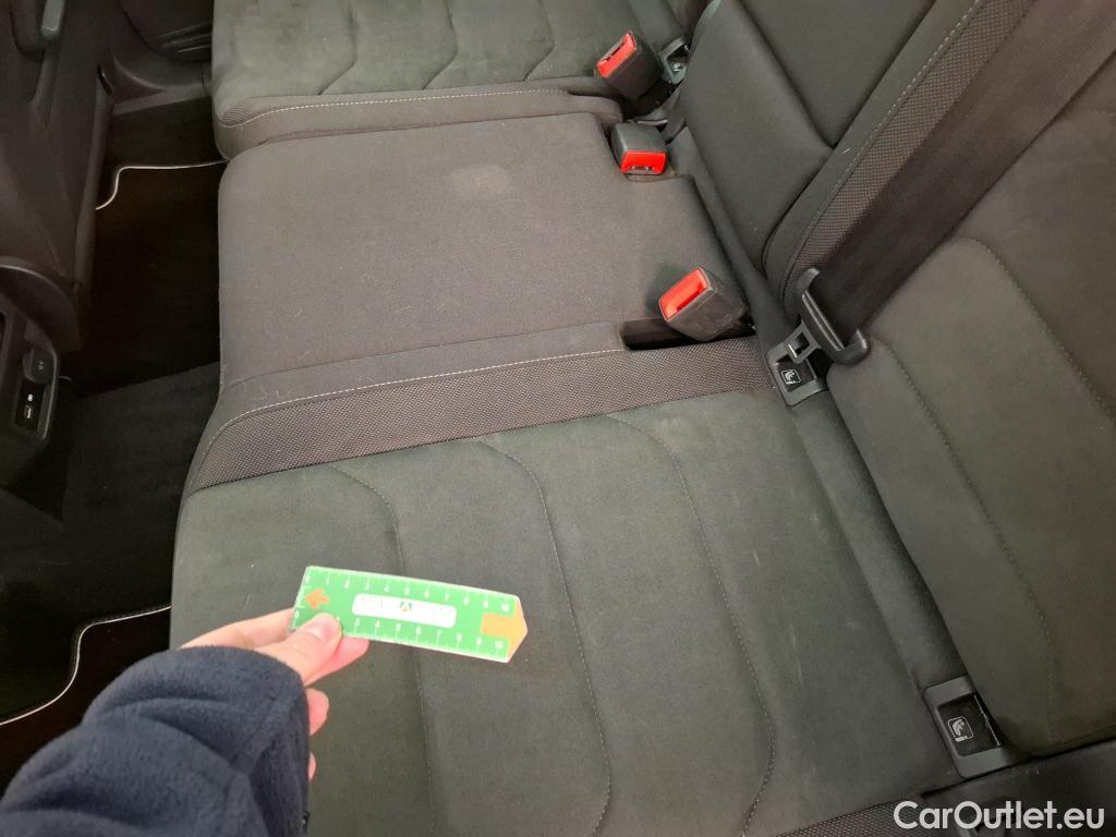  Volkswagen  Tiguan VOLKSWAGEN  / 2016 / 5P / SUV 1.5 TSI 150 EVO DSG7 Carat #16