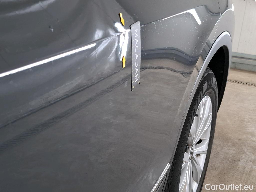  Volkswagen  Tiguan VOLKSWAGEN  / 2020 / 5P / SUV 2.0 TDI 150 DSG7 Life Business #9