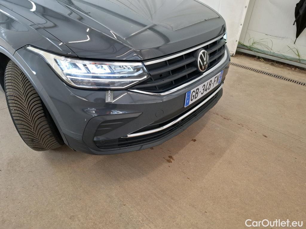  Volkswagen  Tiguan VOLKSWAGEN  / 2020 / 5P / SUV 2.0 TDI 150 DSG7 Life Business #1