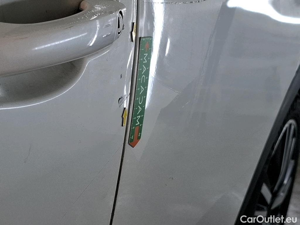  Peugeot  3008 PEUGEOT  / 2020 / 5P / SUV 1.6 HYBRID4 300 E-EAT8 GT Pack #2