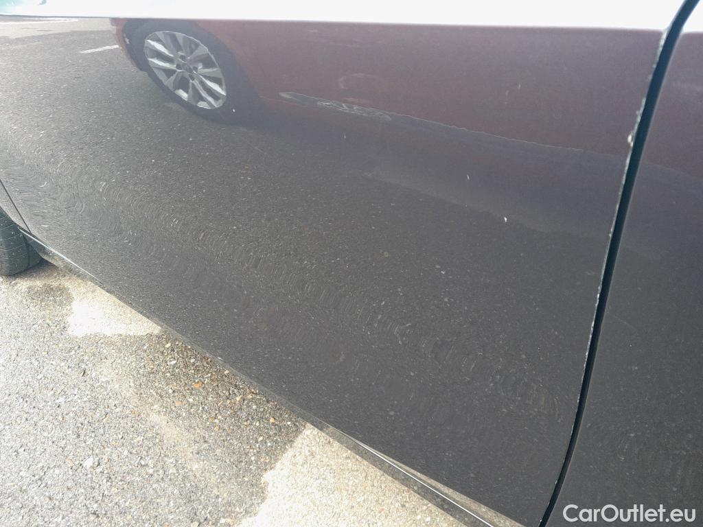  Bmw  Serie 1 BMW  / 2019 / 5P / berlina con portón 118i #7