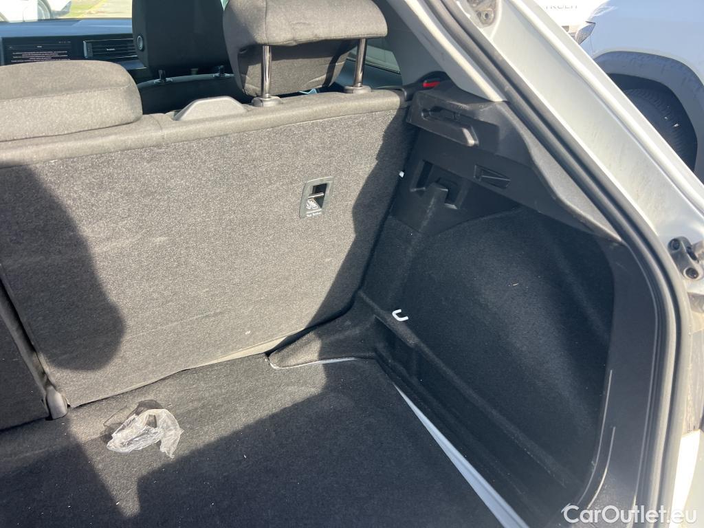  Audi  A1 Sportback AUDI A1 / 2018 / 5P / berlina con portón Sportback Advanced 30 TFSI 81kW (110CV) #2