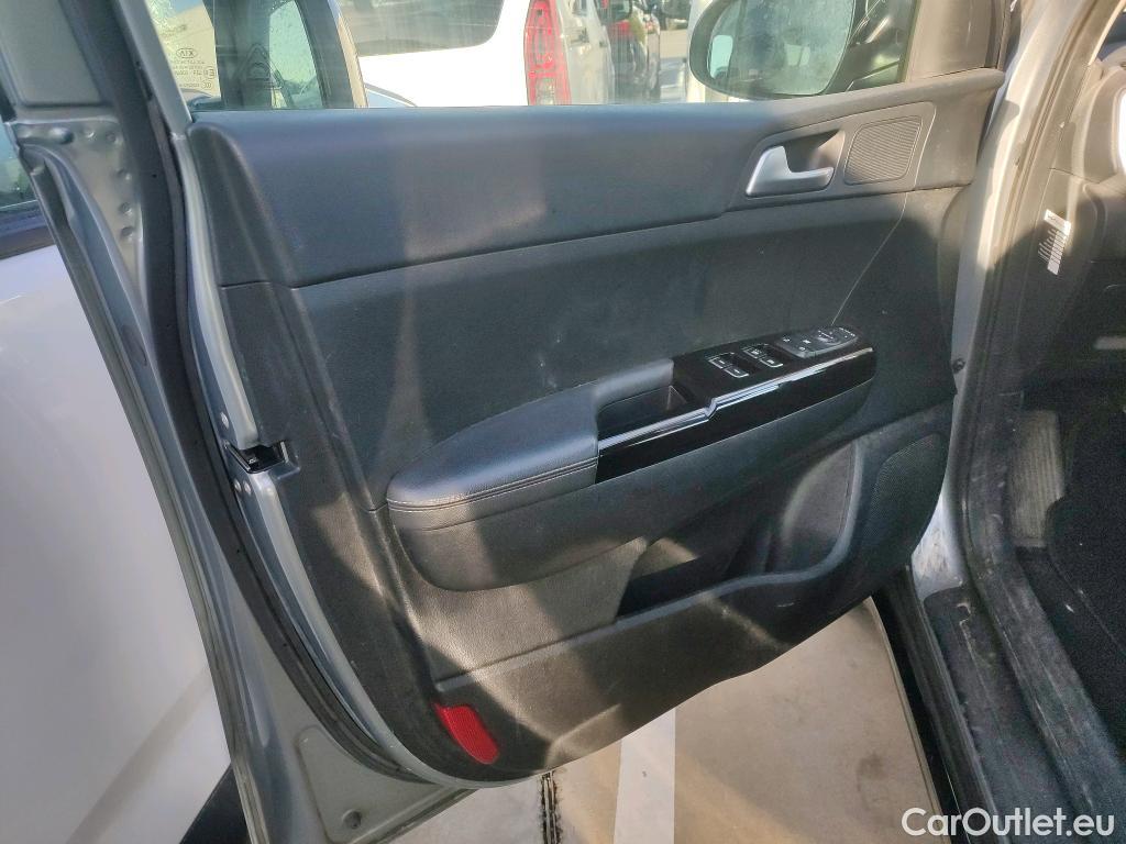  KIA  Sportage KIA  / 2018 / 5P / todoterreno 1.6 GDi 97kW (132CV) Black Edition 4x2(SP) #31