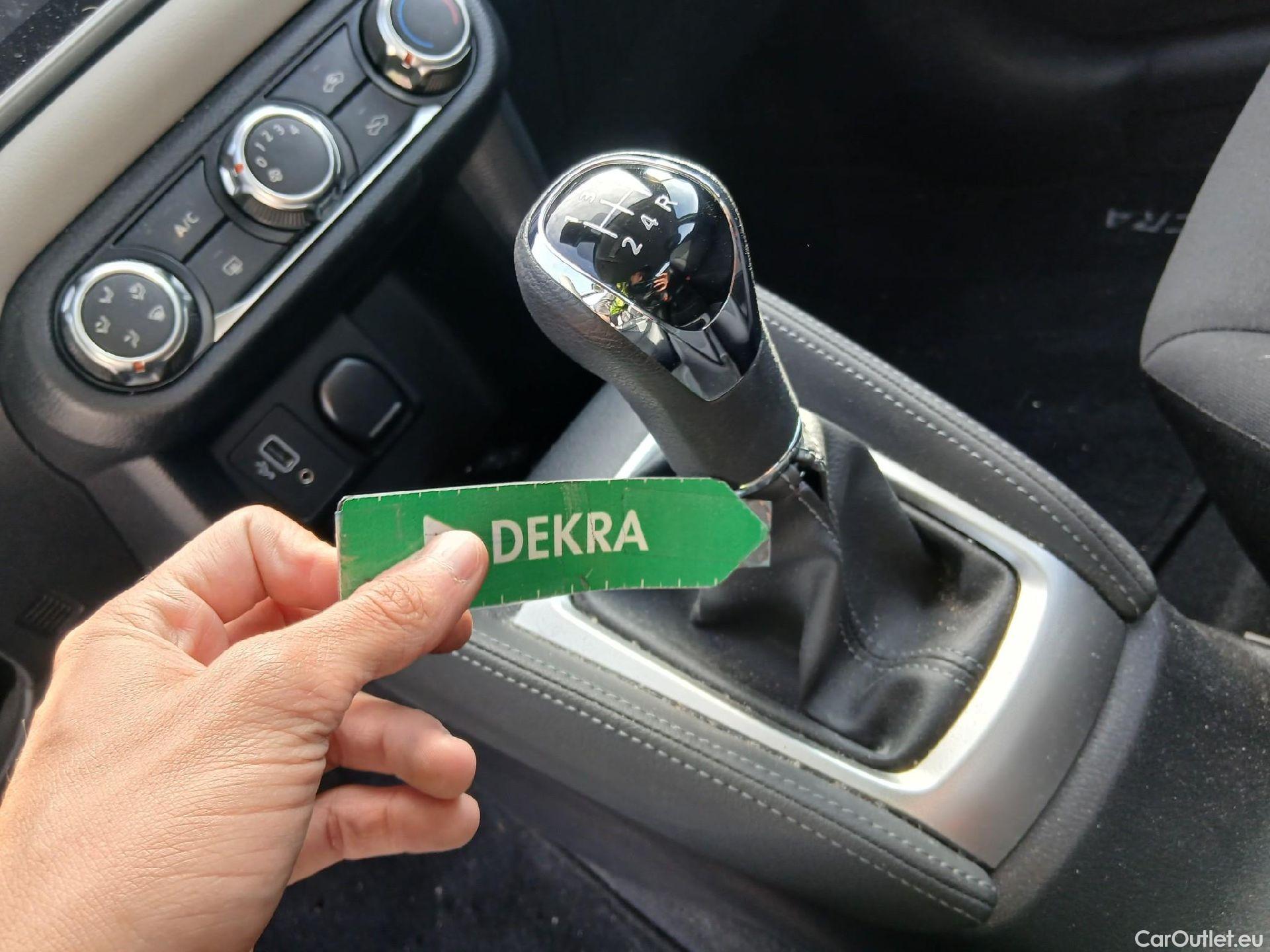  Nissan  Micra NISSAN  / 2017 / 5P / berlina con portón IG-T 68 kW (92 CV) E6D-F Acenta Sprint #15