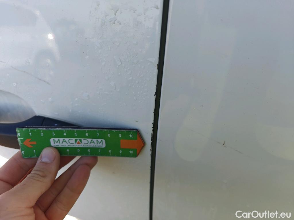  Peugeot  Partner PEUGEOT  / 2018 / 3P / furgón derivado de turismo Pro Standard 600kg BlueHDi 73kW (AC) #24