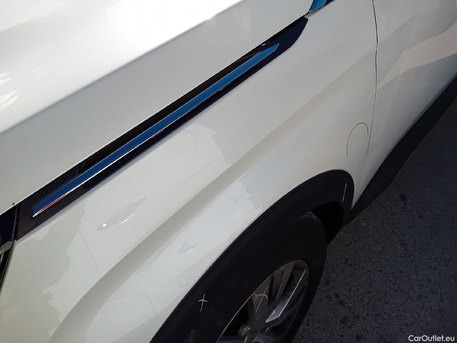  Peugeot  3008 PEUGEOT  / 2020 / 5P / todoterreno 1.5 BlueHDi 96kW (130CV) S&S Active Pack (AC4) #9