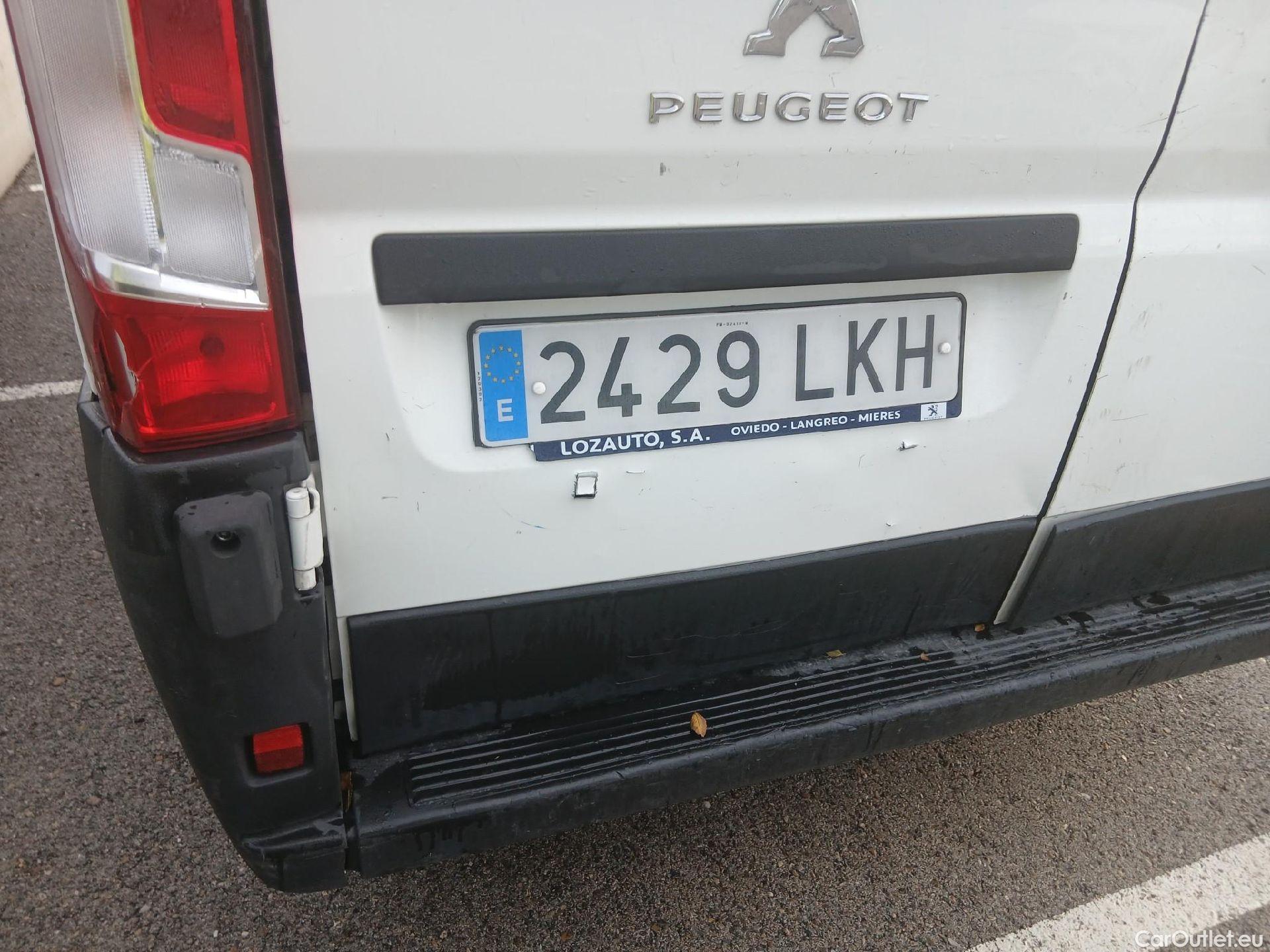  Peugeot  Boxer PEUGEOT  / 2014 / 4P / furgón 330 L1 H1 BHDI 88kW (120CV) S&S 6 Vel. M #45