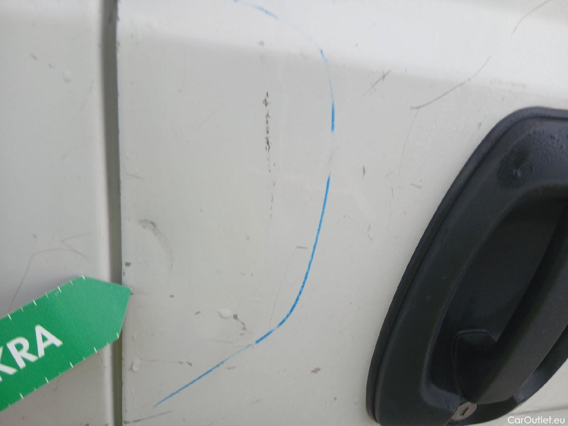  Peugeot  Boxer PEUGEOT  / 2014 / 4P / furgón 330 L1 H1 BHDI 88kW (120CV) S&S 6 Vel. M #48