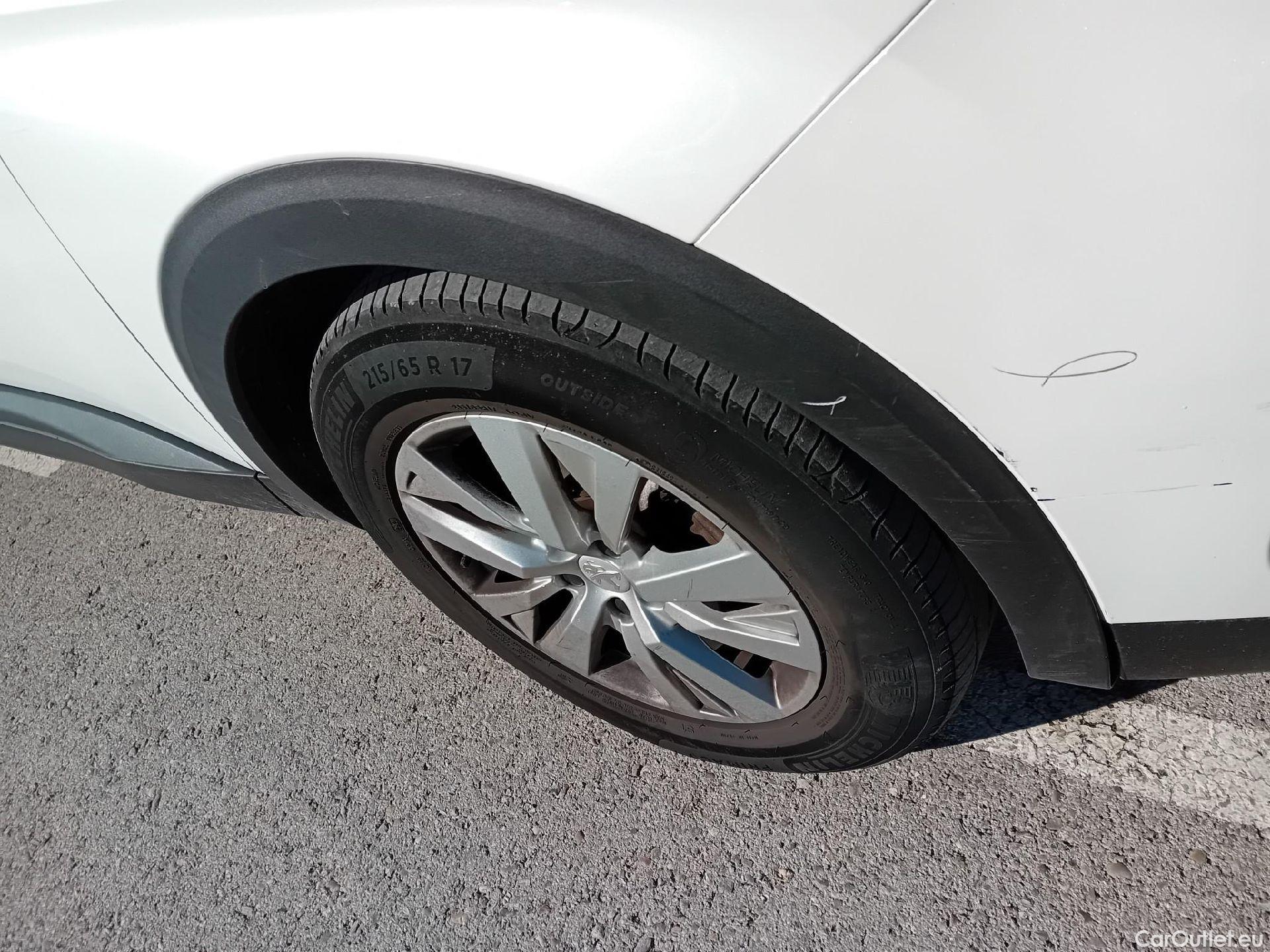  Peugeot  3008 PEUGEOT  / 2020 / 5P / todoterreno 1.5 BlueHDi 96kW (130CV) S&S Active Pack (AC4) #43