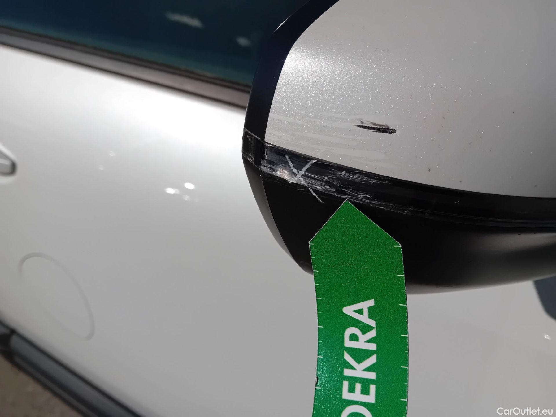  Peugeot  3008 PEUGEOT  / 2020 / 5P / todoterreno 1.5 BlueHDi 96kW (130CV) S&S Active Pack (AC4) #41