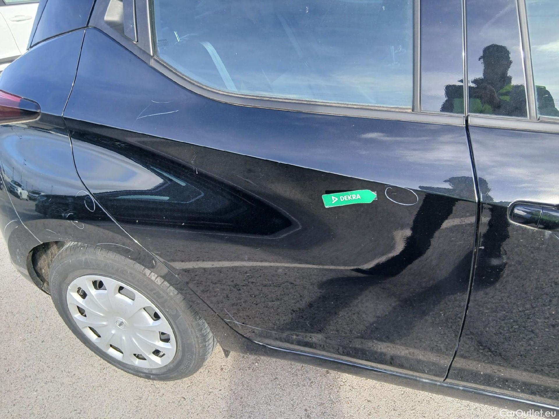  Nissan  Micra NISSAN  / 2017 / 5P / berlina con portón IG-T 68 kW (92 CV) E6D-F Acenta Sprint #32