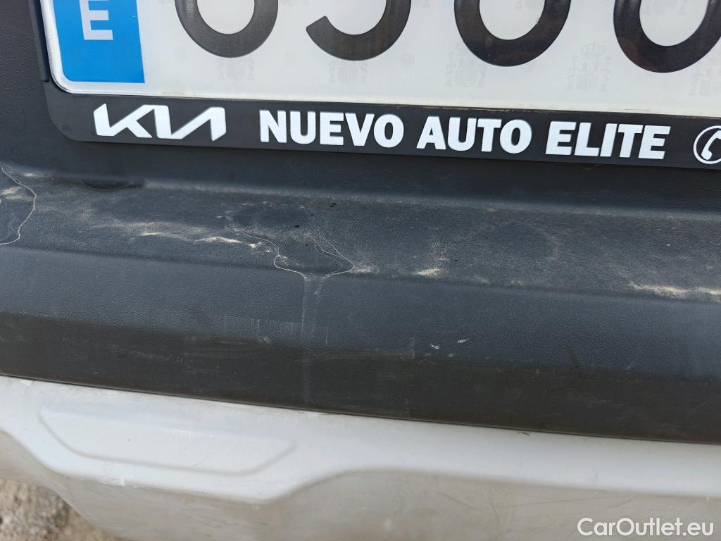  KIA  STONIC KIA  / 2017 / 5P / todoterreno 1.0 T-GDi 74kW (100CV) MHEV iMT Concept #55