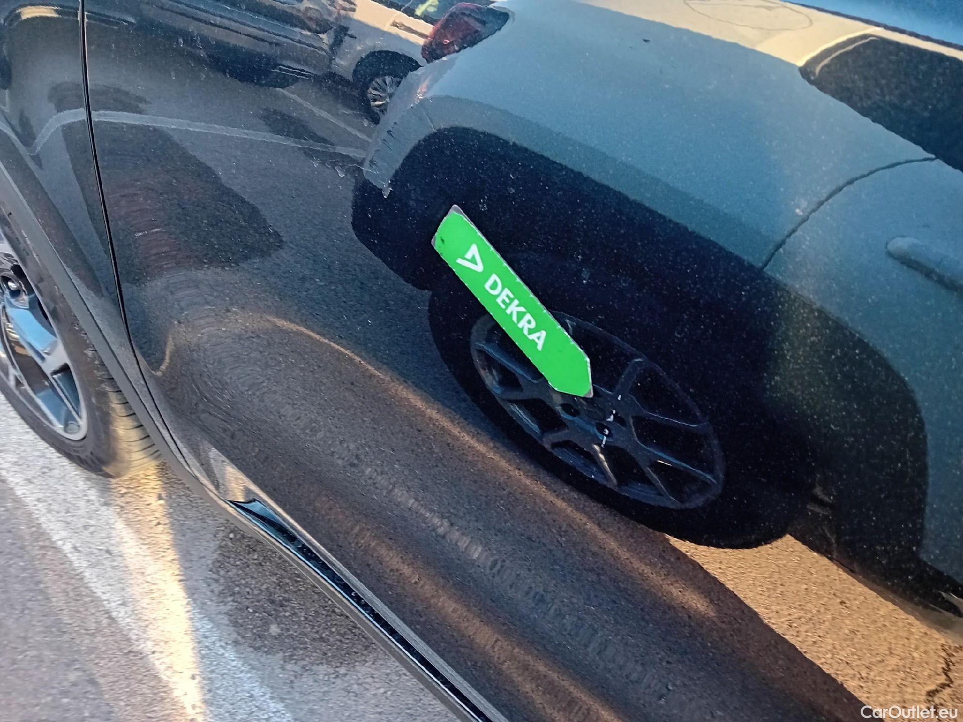  KIA  Sportage KIA  / 2018 / 5P / todoterreno 1.6 T-GDi GT Line Xtreme 130kW DCT 4x2 #4