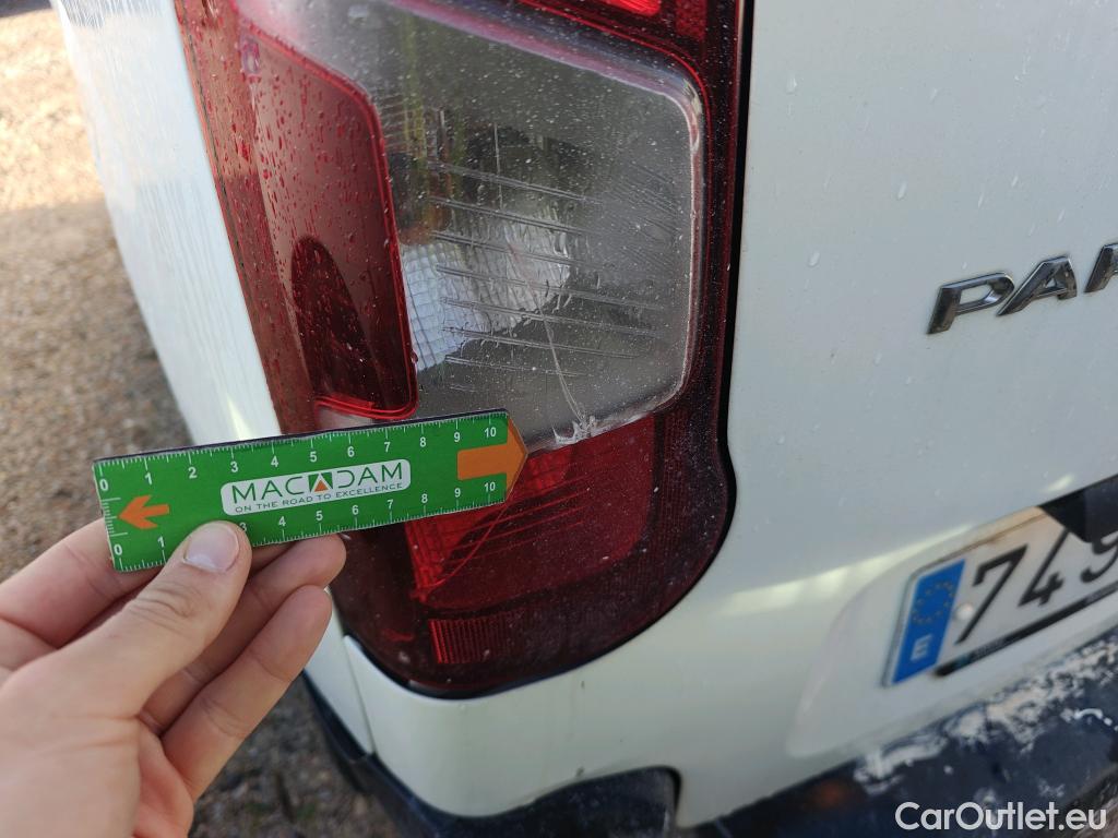  Peugeot  Partner PEUGEOT  / 2018 / 3P / furgón derivado de turismo Pro Standard 600kg BlueHDi 73kW (AC) #6