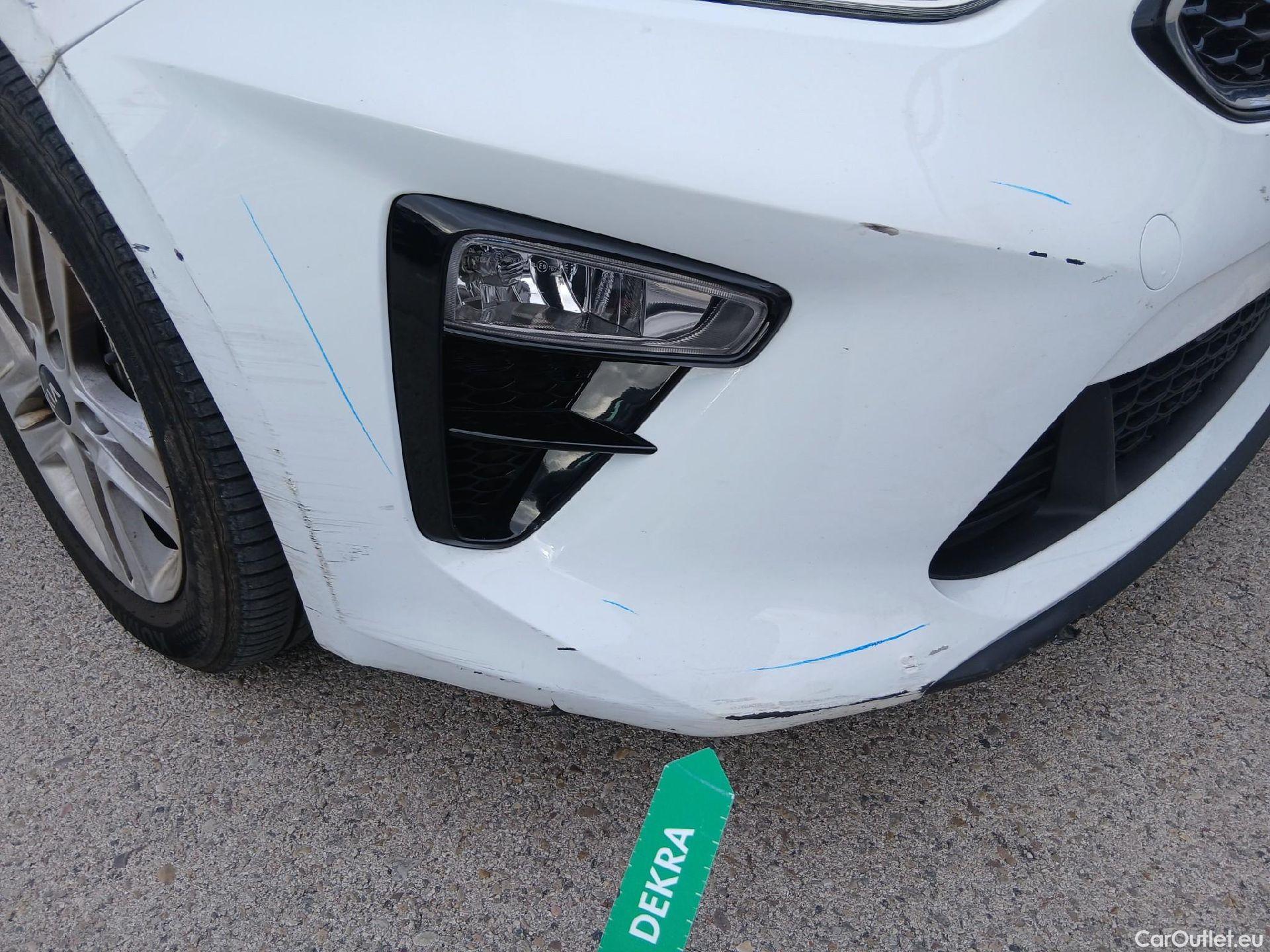  KIA  Cee'd KIA Ceed / 2021 / 5P / berlina con portón 1.0 MHEV 88kW (120CV) Drive DCT #4