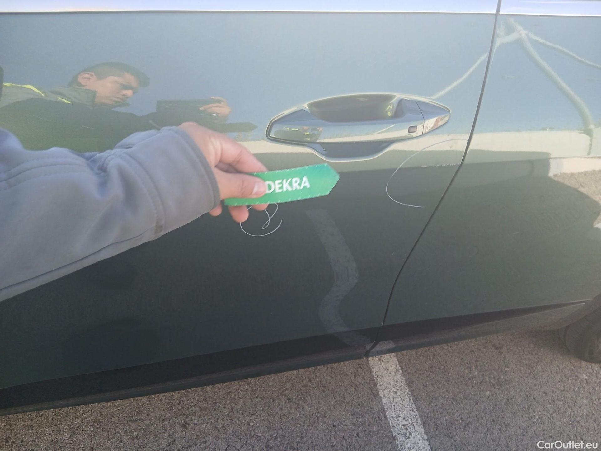  KIA  Sportage KIA  / 2022 / 5P / todoterreno 1.6 T-GDi HEV 171kW (230CV) GT-line 4X2 #14