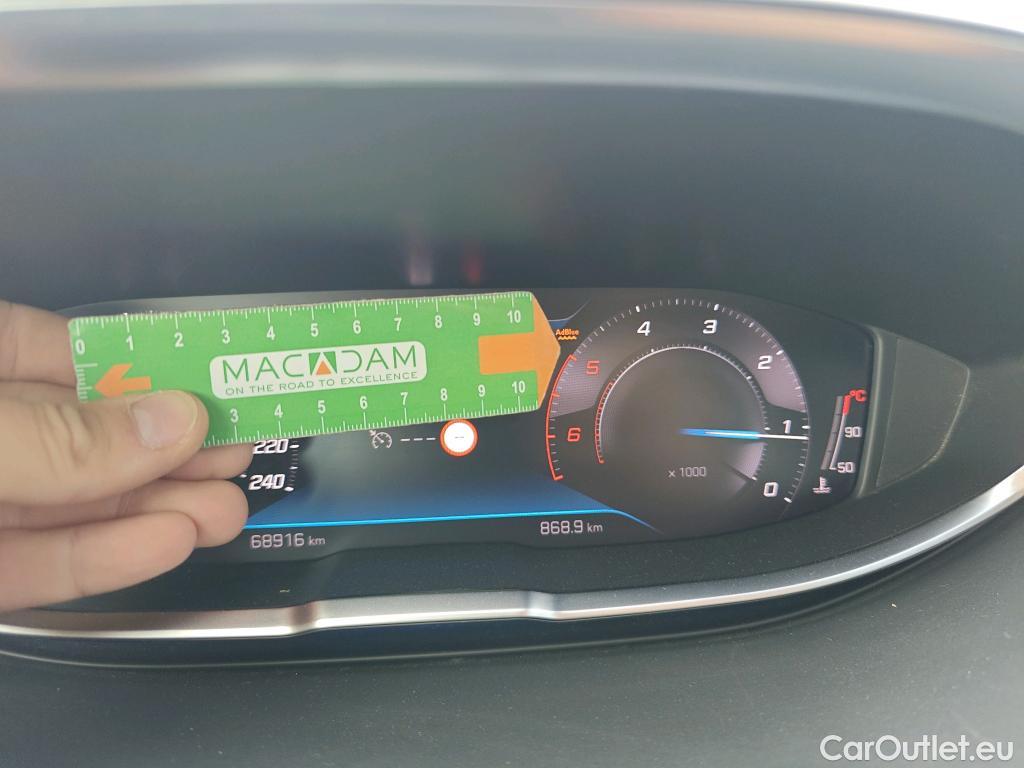  Peugeot  5008 PEUGEOT  / 2020 / 5P / todoterreno 1.5 BlueHDi 96kW S&S Active Pack EAT8 #70