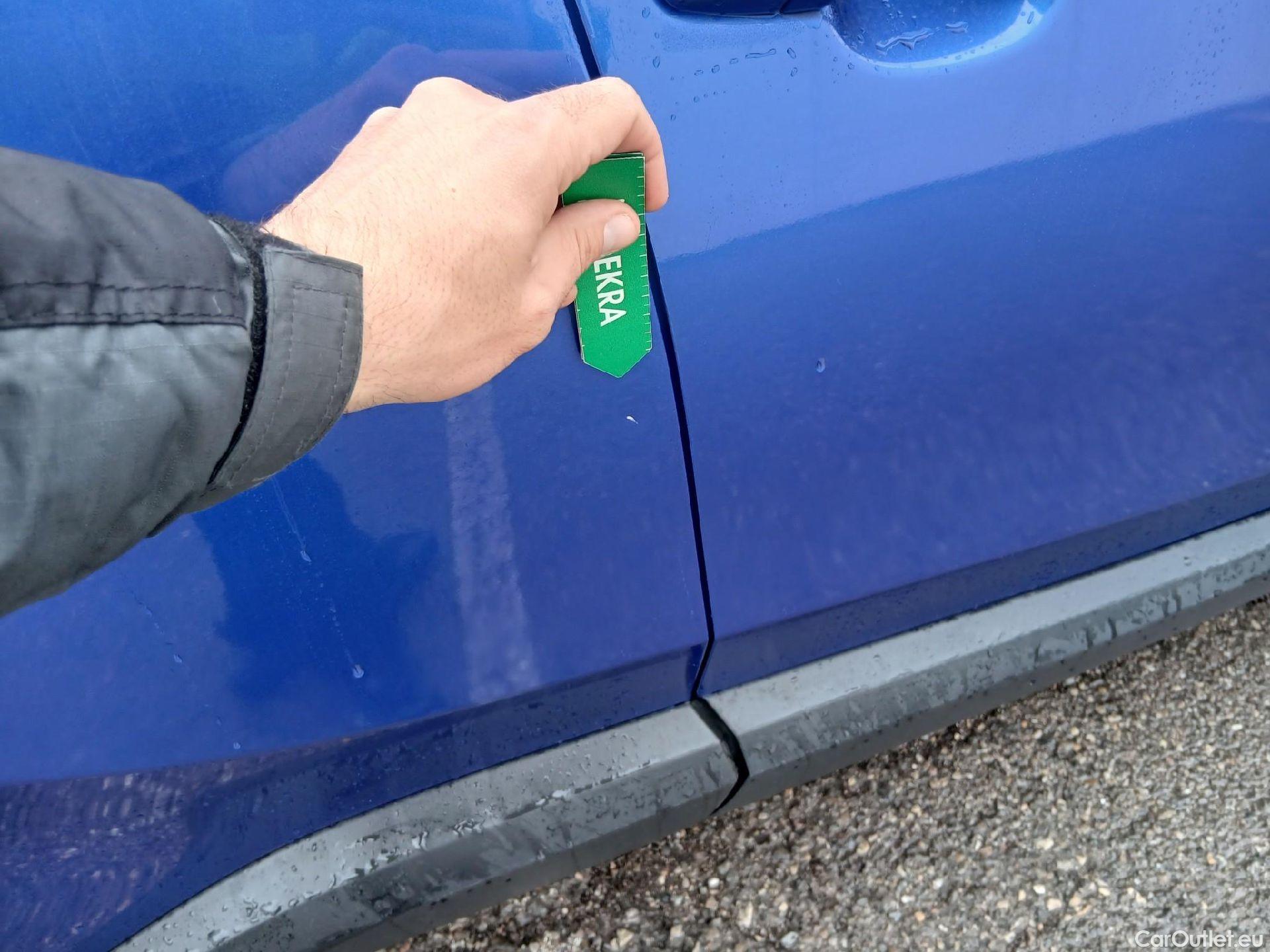  Toyota  C-HR TOYOTA  / 2019 / 5P / todoterreno 1.8 125H Advance #8